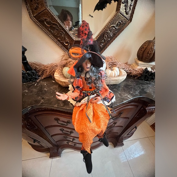 Gorgeous Witch for Halloween 👻 - Picture 2 of 7